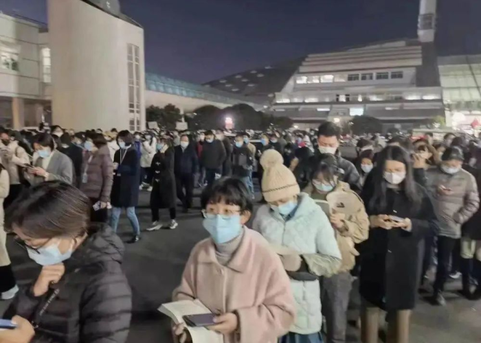 北京大学生疫情游街的原因，北京某大学疫情