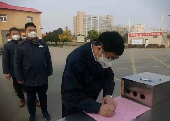 疫情期间的医护人员英雄事迹简短，疫情期间的医护人员事迹简洁
