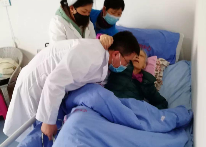 疫情小故事5个简短，疫情小故事17个温暖的小故事